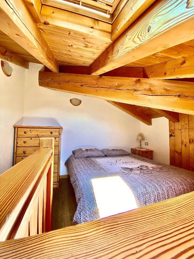 Attico Panoramico Con Soppalco Apartamento Gignod Exterior foto
