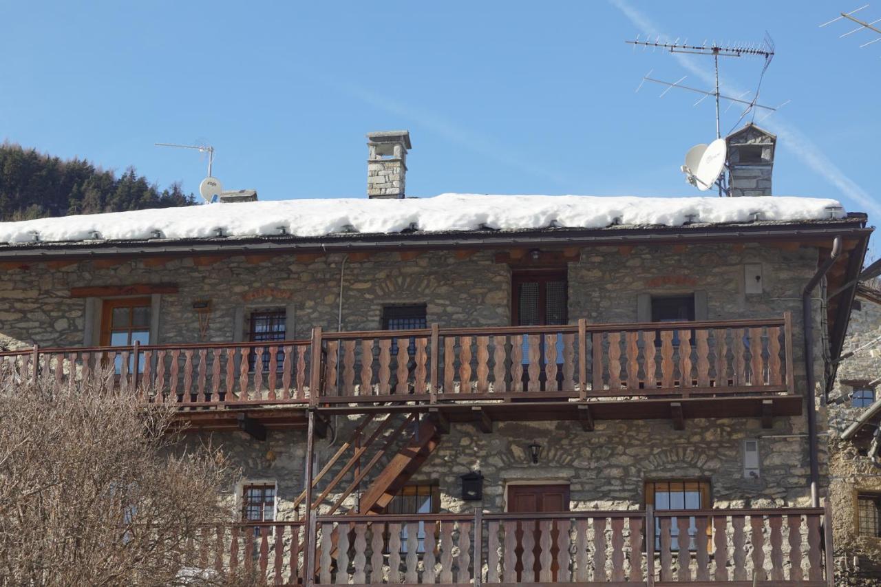 Attico Panoramico Con Soppalco Apartamento Gignod Exterior foto